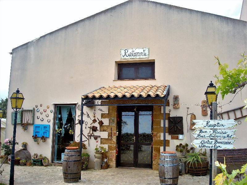 Agriturismo Tenuta Stoccatello Menfi Bagian luar foto